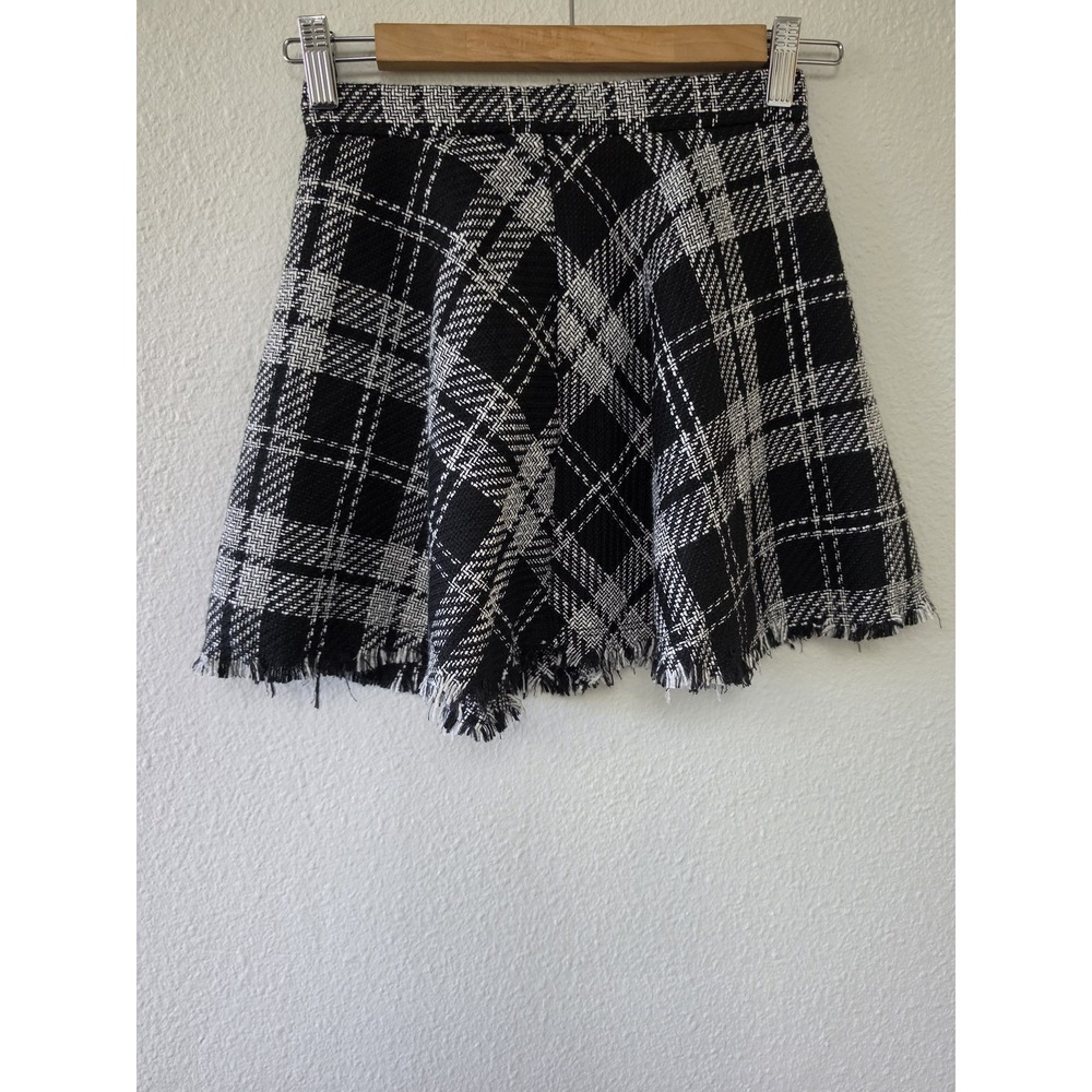 NWT H&M Girls Skirt Size 10 Black White Plaid Casual Mini Pleated A-Line